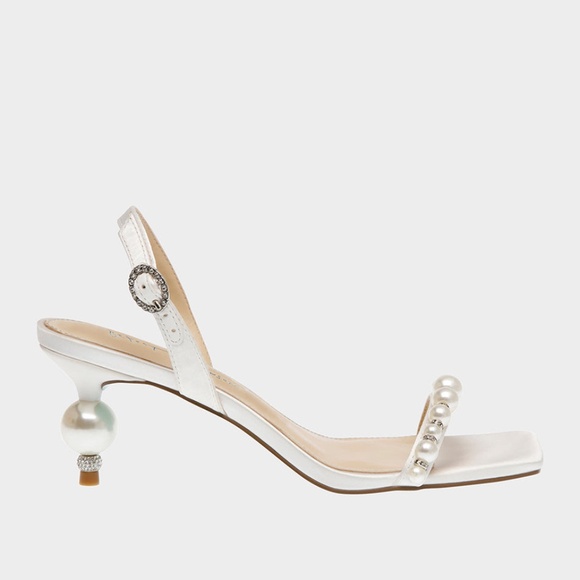 Betsey Johnson Bridal Kitten Heel Delta Ivory - Picture 1 of 5